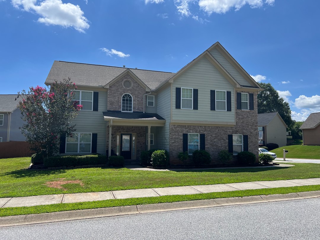 Exterior House Soft Washing and Concrete Walkway Cleaning in Simpsonville, SC