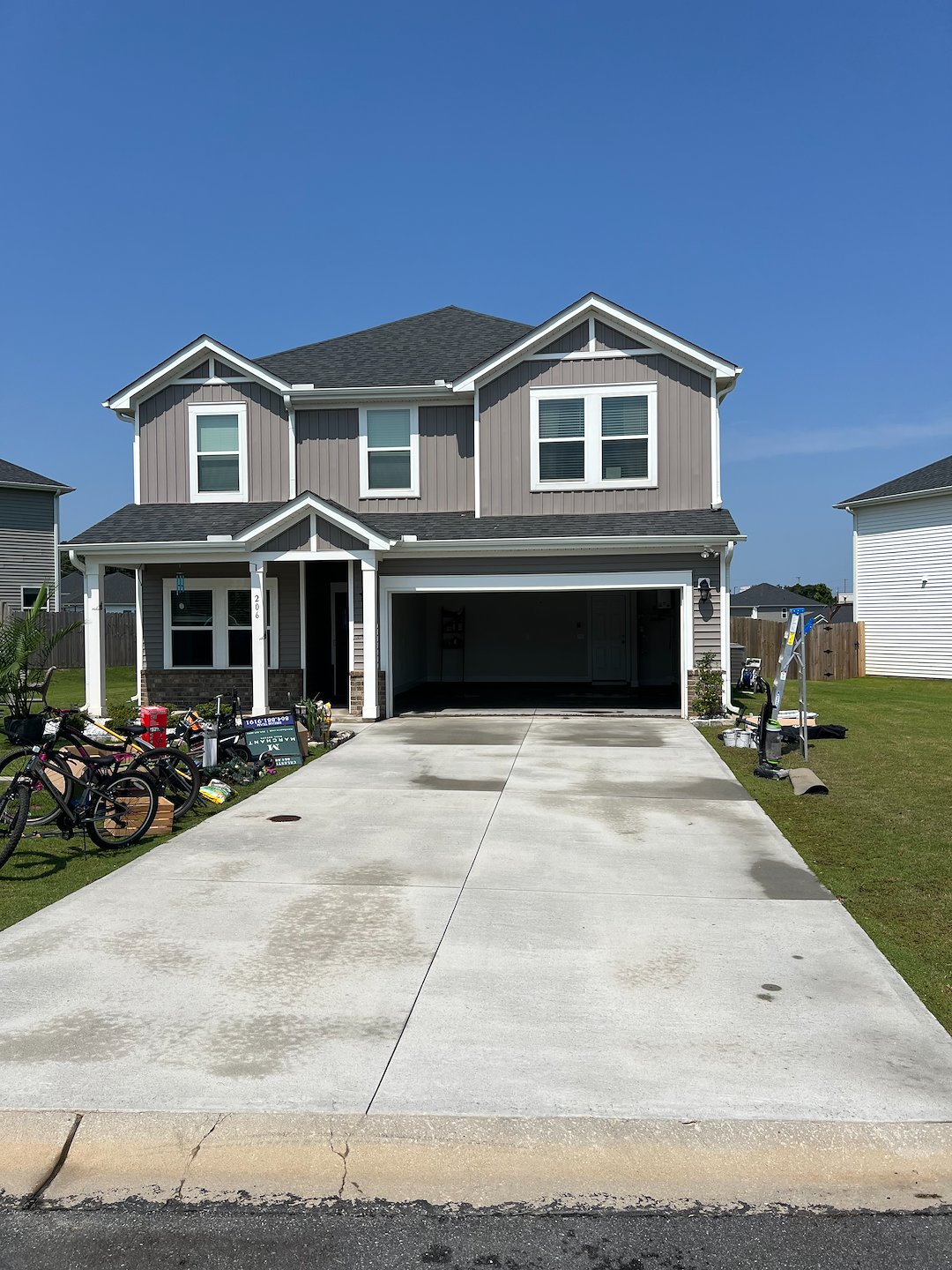 Exterior House Washing & Concrete Cleaning in Simpsonville, SC