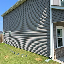 Exterior-House-Washing-Concrete-Cleaning-in-Simpsonville-SC 3
