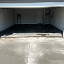 Exterior-House-Washing-Concrete-Cleaning-in-Simpsonville-SC 2