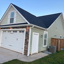 Exterior-House-Washing-Concrete-Cleaning-in-Greer-SC 2