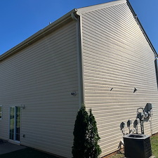Oxidation-Removal-Exterior-House-Washing-in-Duncan-SC 2