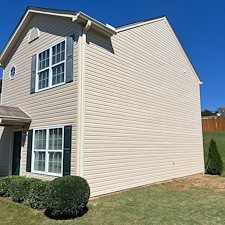 Oxidation-Removal-Exterior-House-Washing-in-Duncan-SC 4