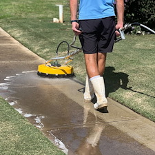 Red-Clay-Stain-Removal-Concrete-Cleaning-Exterior-House-Washing-in-Lyman-SC 3