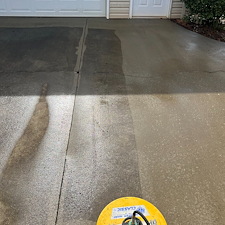 Roof-Washing-Gutter-Cleaning-Concrete-Cleaning-Project-in-Greer-SC 5