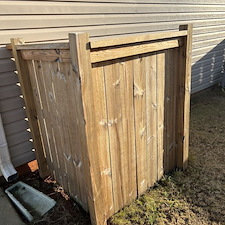 Wood-Fence-Cleaning-With-Expert-Softwashing-Techniques-in-Lyman-SC 1
